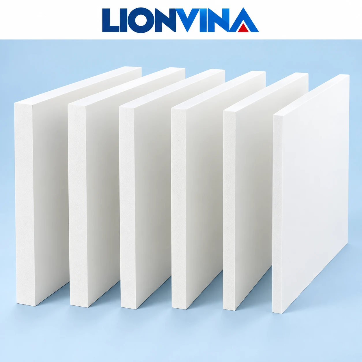 Tấm Fomex trắng có logo LIONVINA