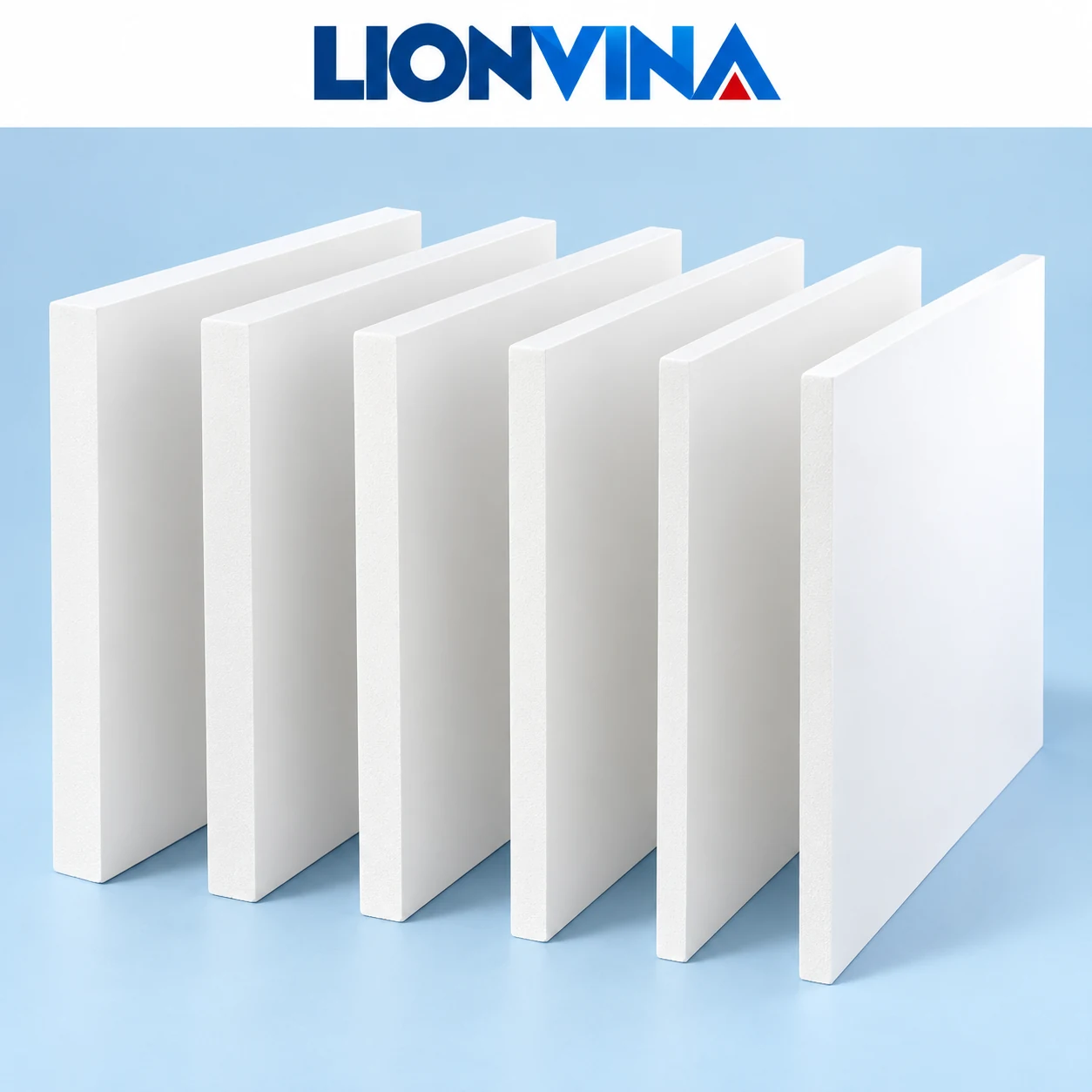 Tấm Fomex trắng có logo LIONVINA
